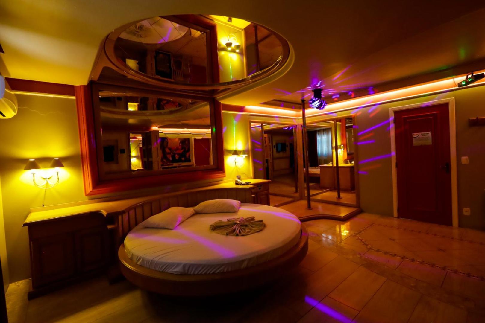 Motel Avenida (Adults Only) Gramado Eksteriør bilde